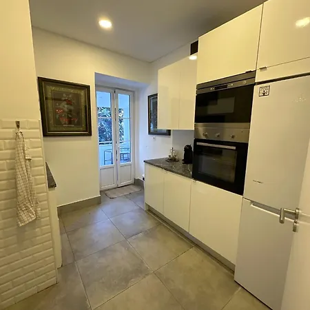 Quarto De Casal Lx Factory منزل للإقامة Lisboa